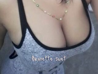 Brunette_swet