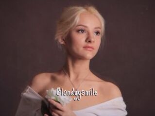 Blondyysmile