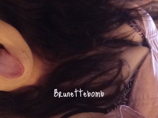 Brunettebomb