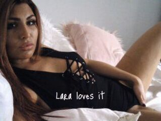 Lara_loves_it