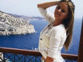 LarraMaxx