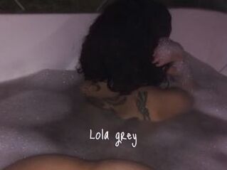 Lola_grey