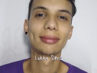 Lukke_Davis
