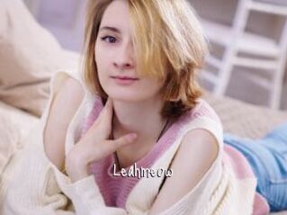 Leahmeow