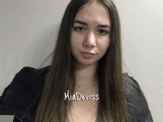 MiaDeviss