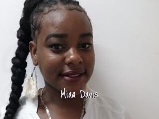 Miaa_Davis