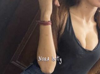 Nora_hoty