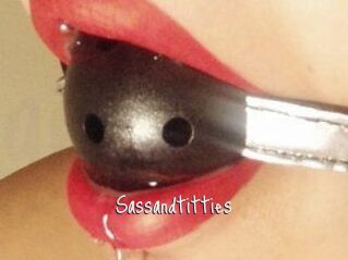 Sassandtitties