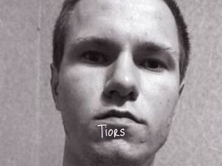 Tiors