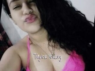 Taylor_curvy